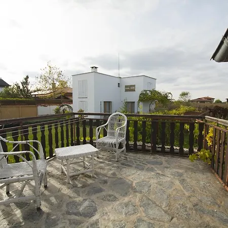 Art Provence House * لوزينيتس