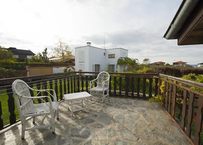 Art Provence House * 로제넷츠